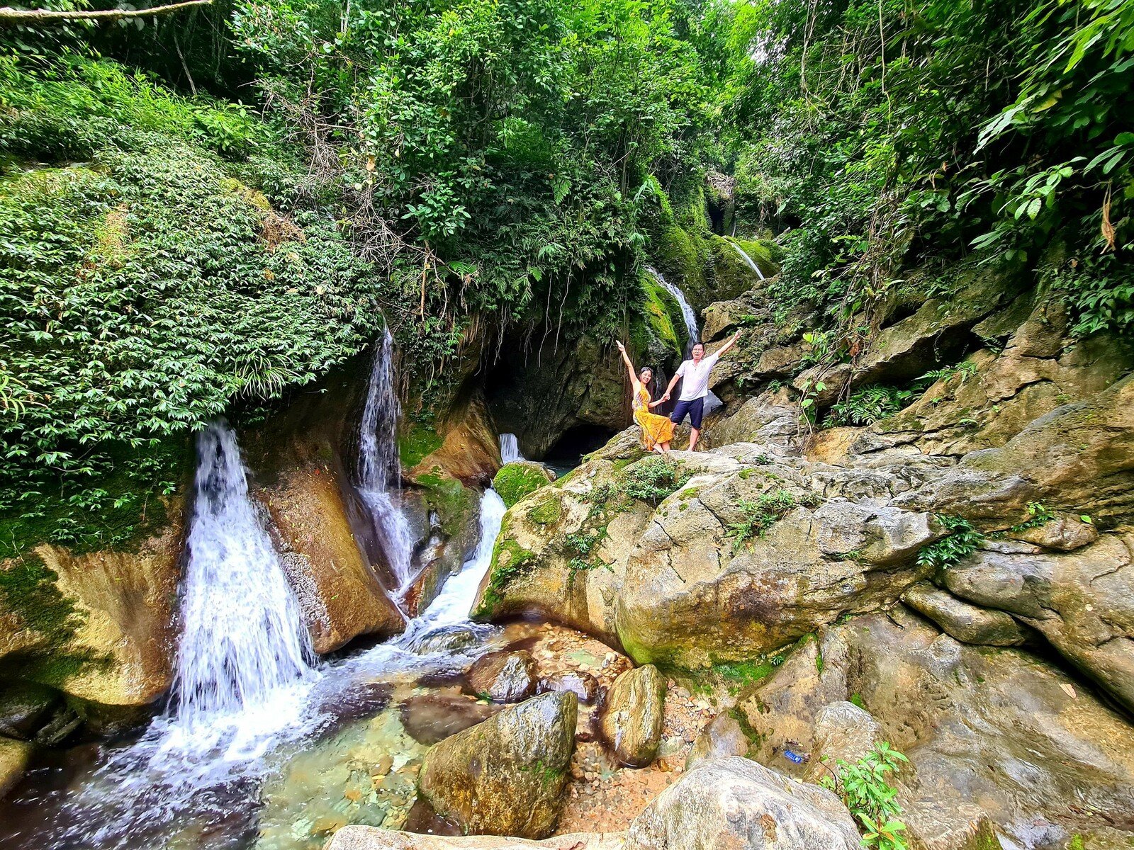 Lam Thuong & Luc Yen Hiking Tour: 3 Days of Invigorating Adventure & Cascading Falls